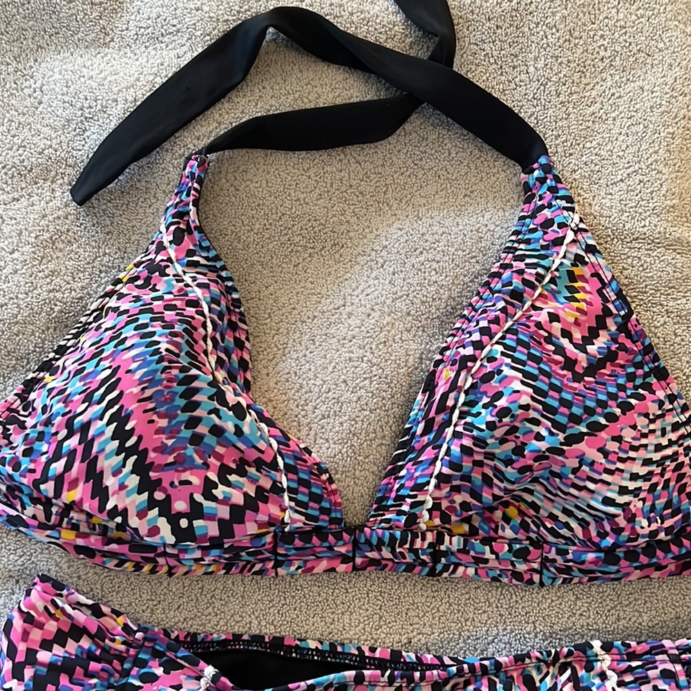 Fun Bikini 👙 - Picture 2 of 3